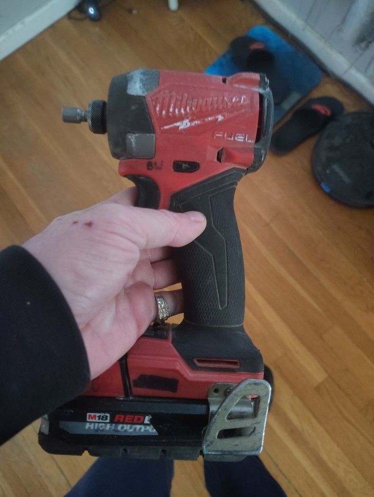 Milwaukee M18