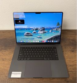 16" MacBook Pro M3 Pro 12 Core*36GB RAM*1TB SSD