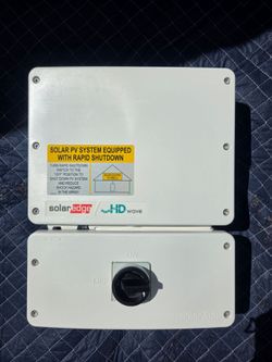 7600H SolarEdge Inverter and 22 p320 Optimizers