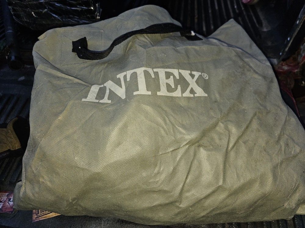 Price Is Firm.. Intex Queen Size Air Mattress