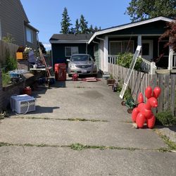 Yard Sale 