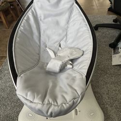 MamaRoo Classic Baby Swing 