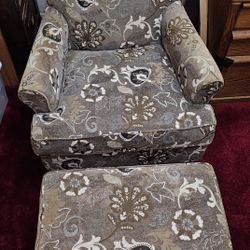 Chair With Ottomon