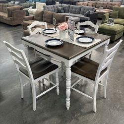 Dining table set