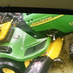 John Deere Nower Like New