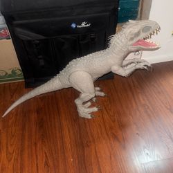 Jurassic World Camp Cretaceous Super Colossal Indominus Rex 39" Dinosaur Figure