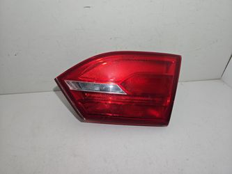 2011 to 2018 VOLKSWAGEN JETTA OEM RIGHT INNER TAIL LIGHT