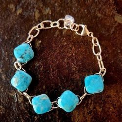 Kingman Turquoise Gold Link Bracelet 