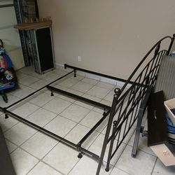 King Size Bed For Sale