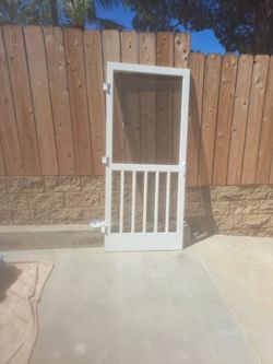 Screen door