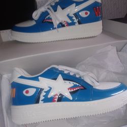 Bathing Apes