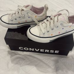 Girls Converse Size 11