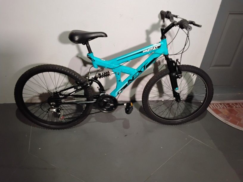 BICYCLE NEXT 18 SPEED SIZE 24 BRAND NEW