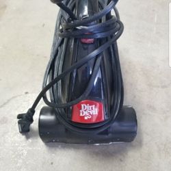 DIRT DEVIL.. SMALL EASY VACUUM...$25