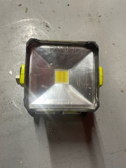 Ryobi P721 ONE+ 18V Hybrid 20-Watt LED Work Light