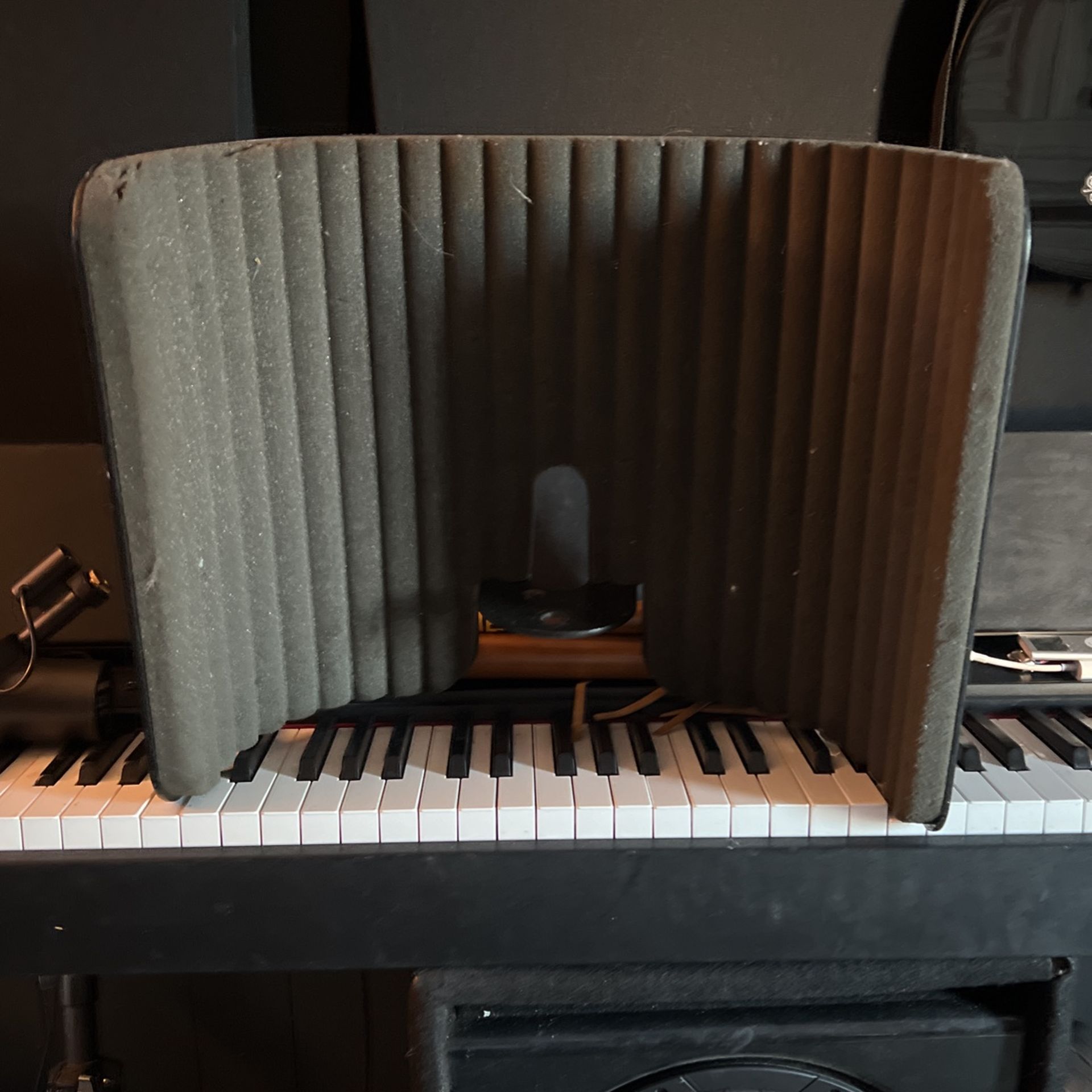 Microphone Acoustic Shield