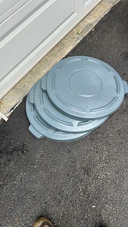 3 New Brute Garbage Can Lids