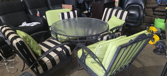 Patio table