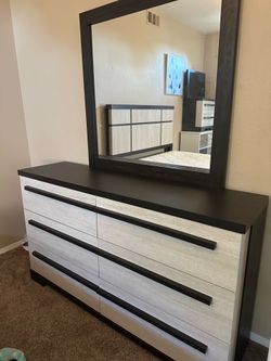 Queen size bedroom set