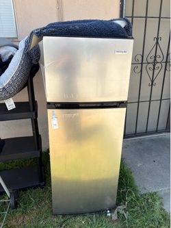 7.2 or 7.5 refrigerator
