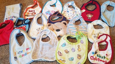 Lot of 16 baby bibs
