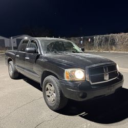 2005 Dodge Dakota