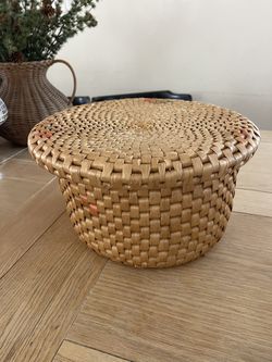 Basket With Lid