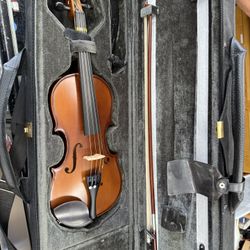 Violin Classical Strings VL70 Violin Size 1/2 Bow and in Case
