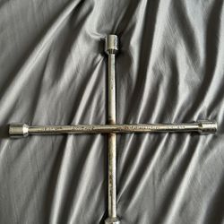 Cross Tire Iron 