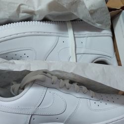 Women's Size 7 Never Worn 