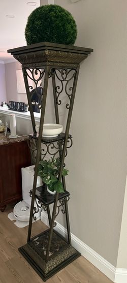 Accent shelf