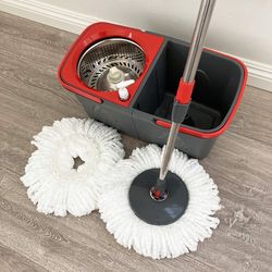 (New) $20 Spin Mop System with 2pcs Replacement Microfiber mops 