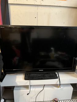 Toshiba 52” TV