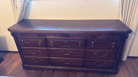 Dresser 6 drawer