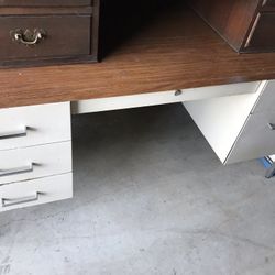 VINTAGE STEELCASE STEEL DESK-VERY GOOD CONDITION 