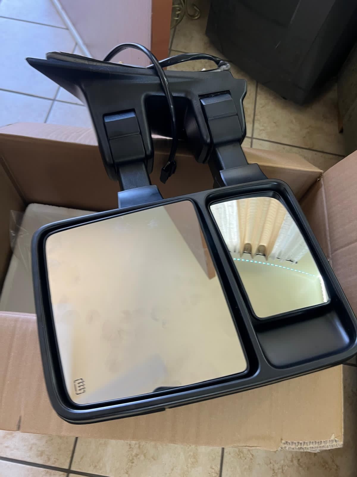 Left Mirror (driver's side)