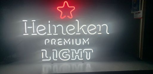 Neon Heineken Light Sign (Like New)