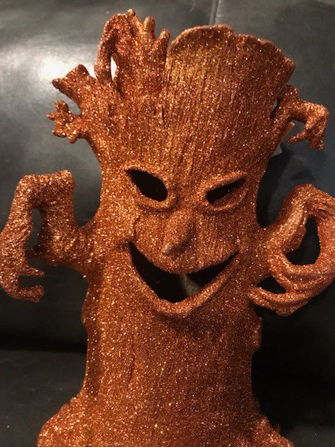 New! And Fun!! This Spooky Tree Will Just Make You Smile!!  8.5" x 5.5" Of Absolute Adorableness!! 