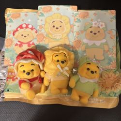 Mini Pooh Figures 