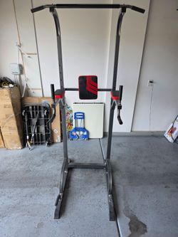 Power Tower Pull-Up and Dip Station