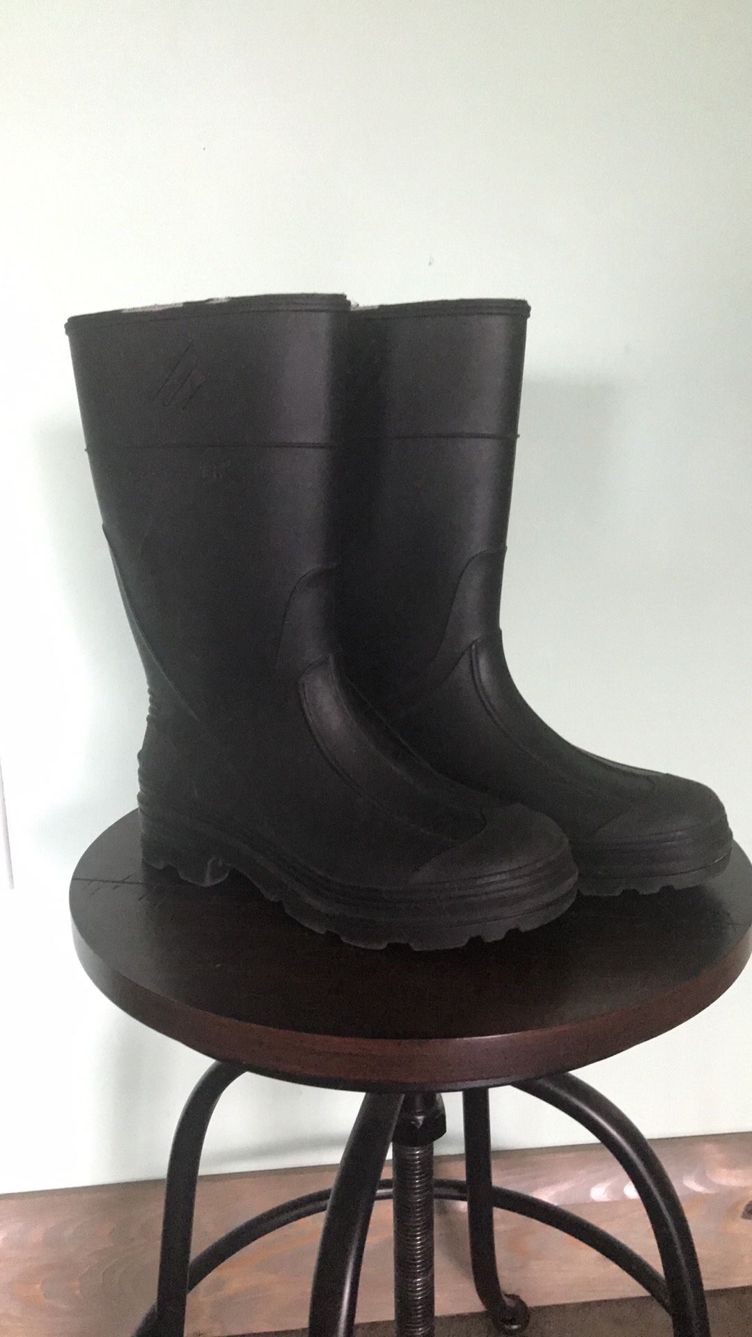 Rain boots Size 3