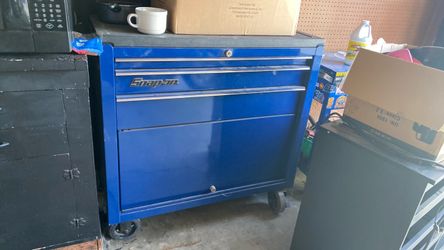 Snap on rolling toolbox