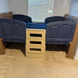 Step 2 Twin Bed & Matching Toy Box