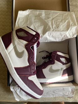 Air Jordan 1 Retro High OG Bordeaux
