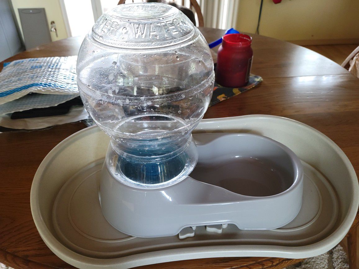 Pet Water Dispenser & Food Tray- Hardly Used