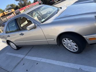 1999 Mercedes e320