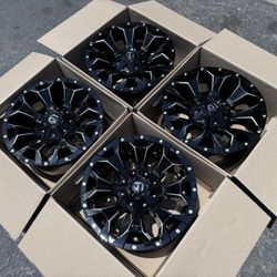 (4) 18” Fuel Assault Wheels - D576 
