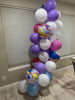Free Balloon 🎈 Arch Decorations 