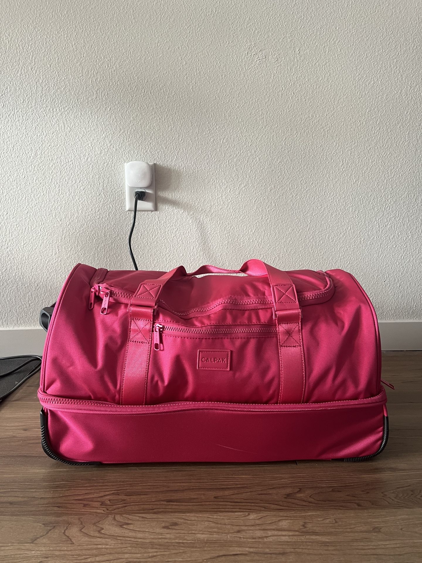 CALPAK STEVYN Rolling Duffel