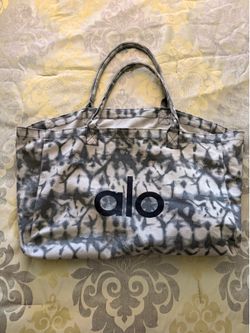 Alo tote bag